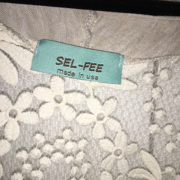 Lace back jacket - Picture 3 of 3